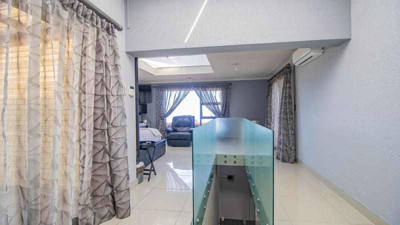 6 Bedroom Property for Sale in Dana Bay Western Cape